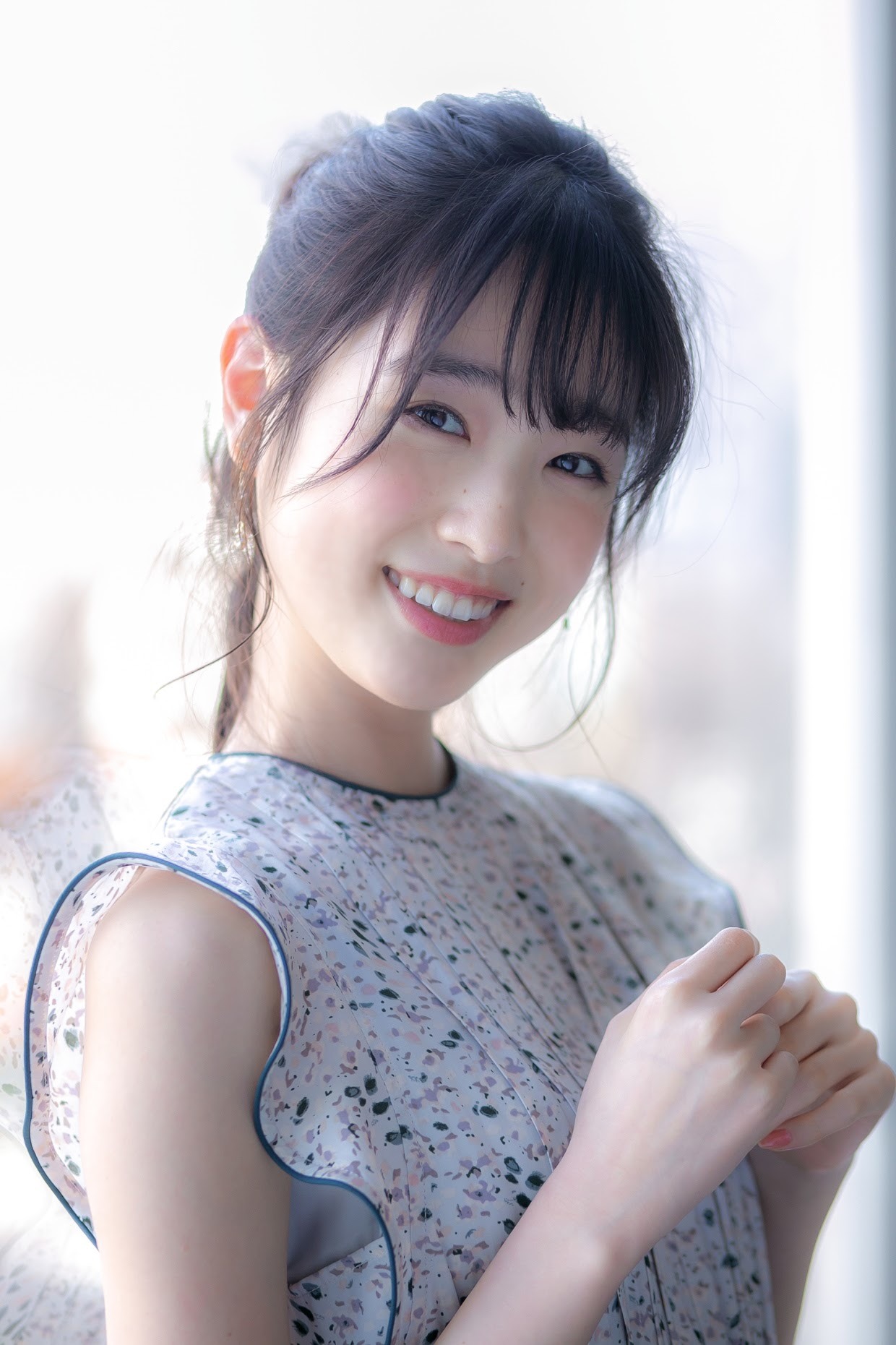 高橋ひかるのカップ数とスリーサイズは？水着写真集や美脚の秘密に迫る