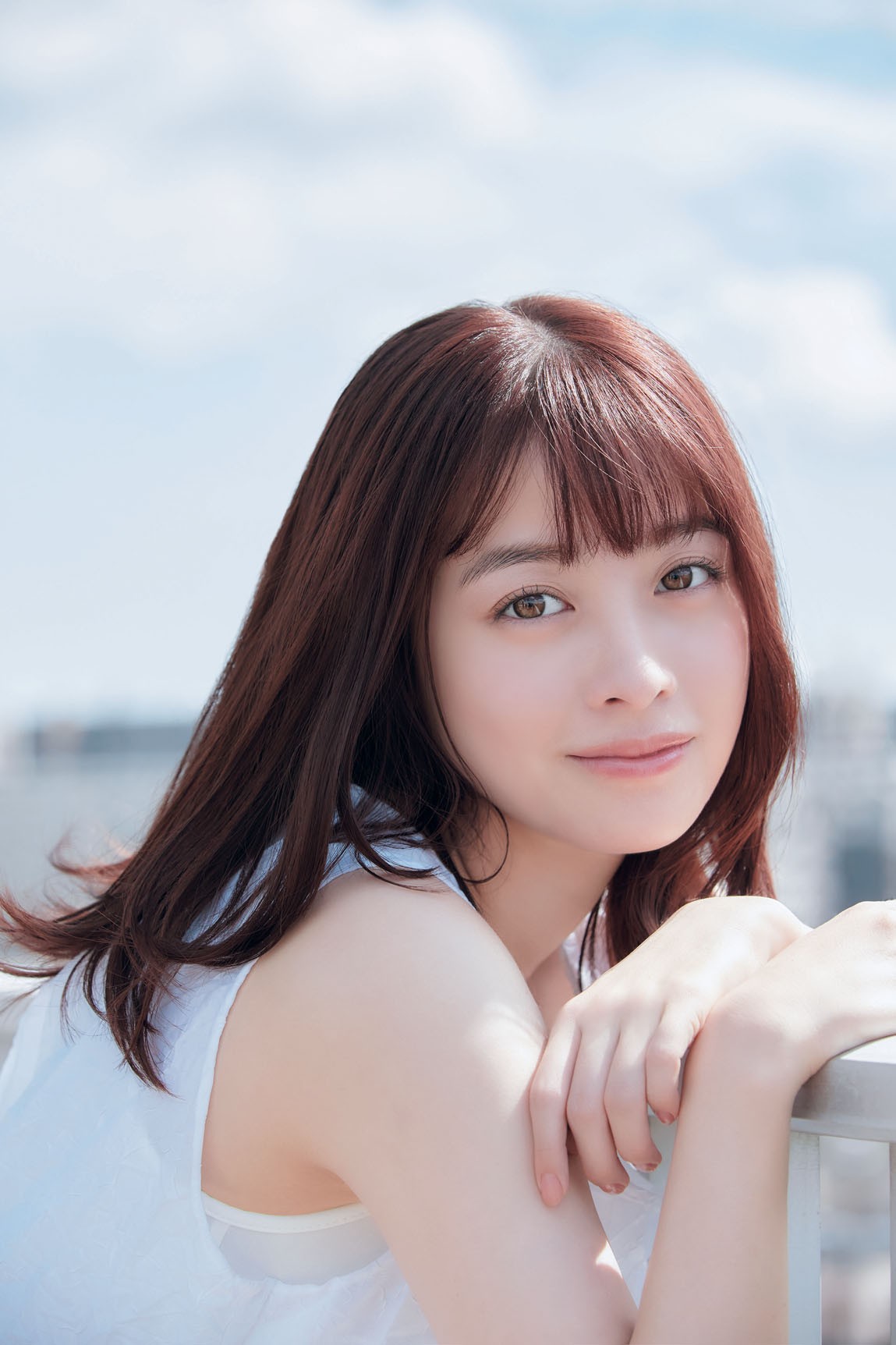 橋本環奈グラビアと歴代写真集の全変遷！奇跡の一枚から最新進化の軌跡