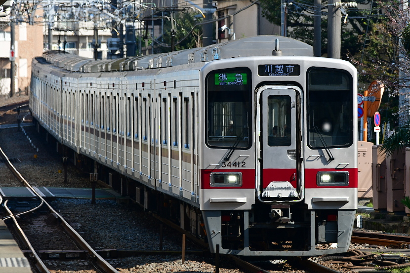船橋駅直結の旗艦店！話題のデパ地下限定グルメと最新催事を徹底攻略