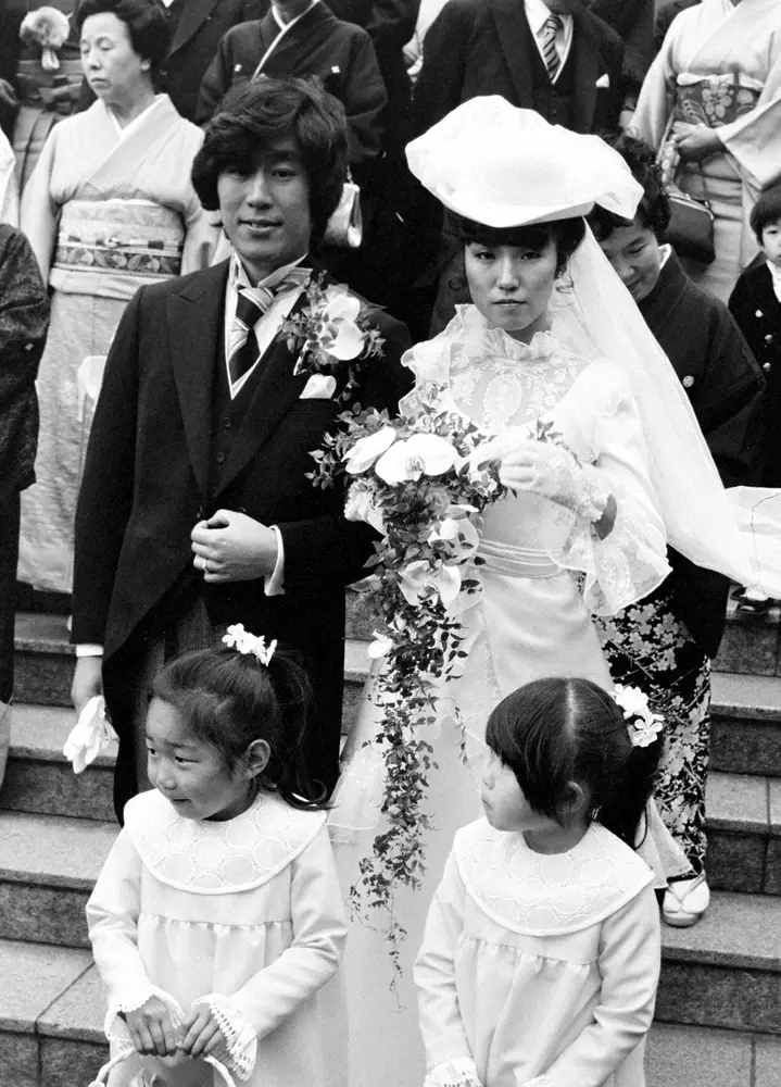 松任谷由実の弟は医者か？名家・荒井呉服店の血脈と知られざる真相