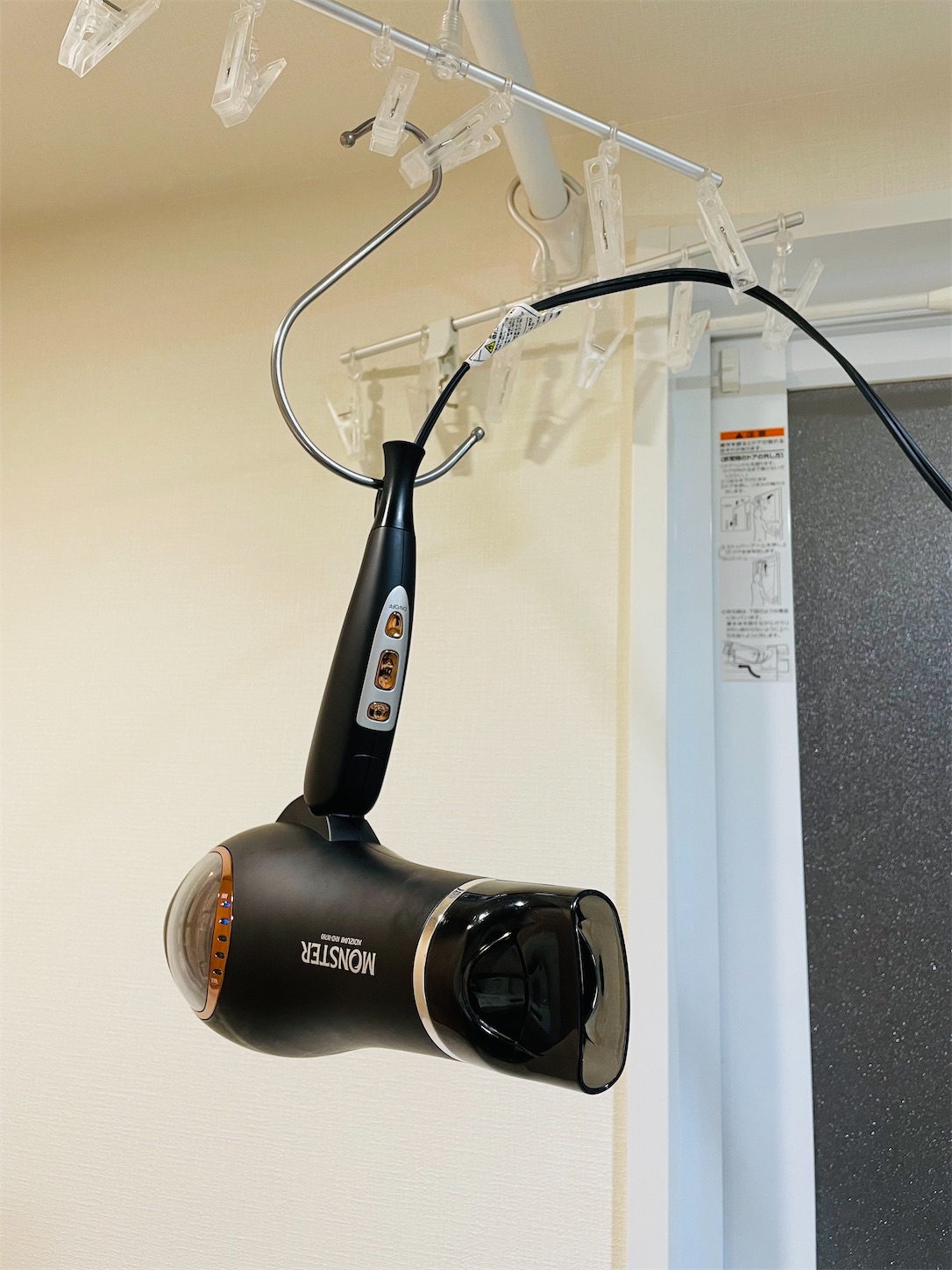 100均でドライヤーを固定！落ちない設置術とハンズフリー化の真相