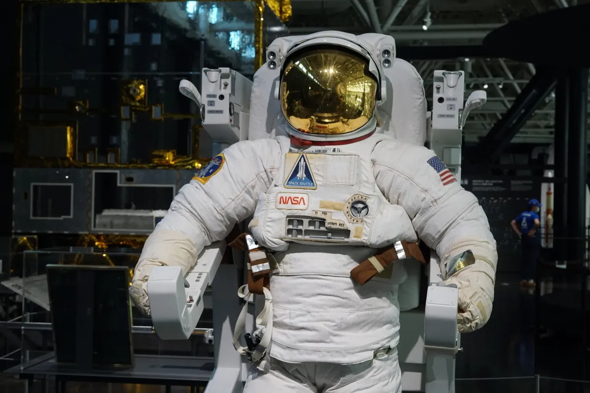 宇宙飛行士の年収はなぜ意外と安い？JaxaとNasaの給与格差と手当