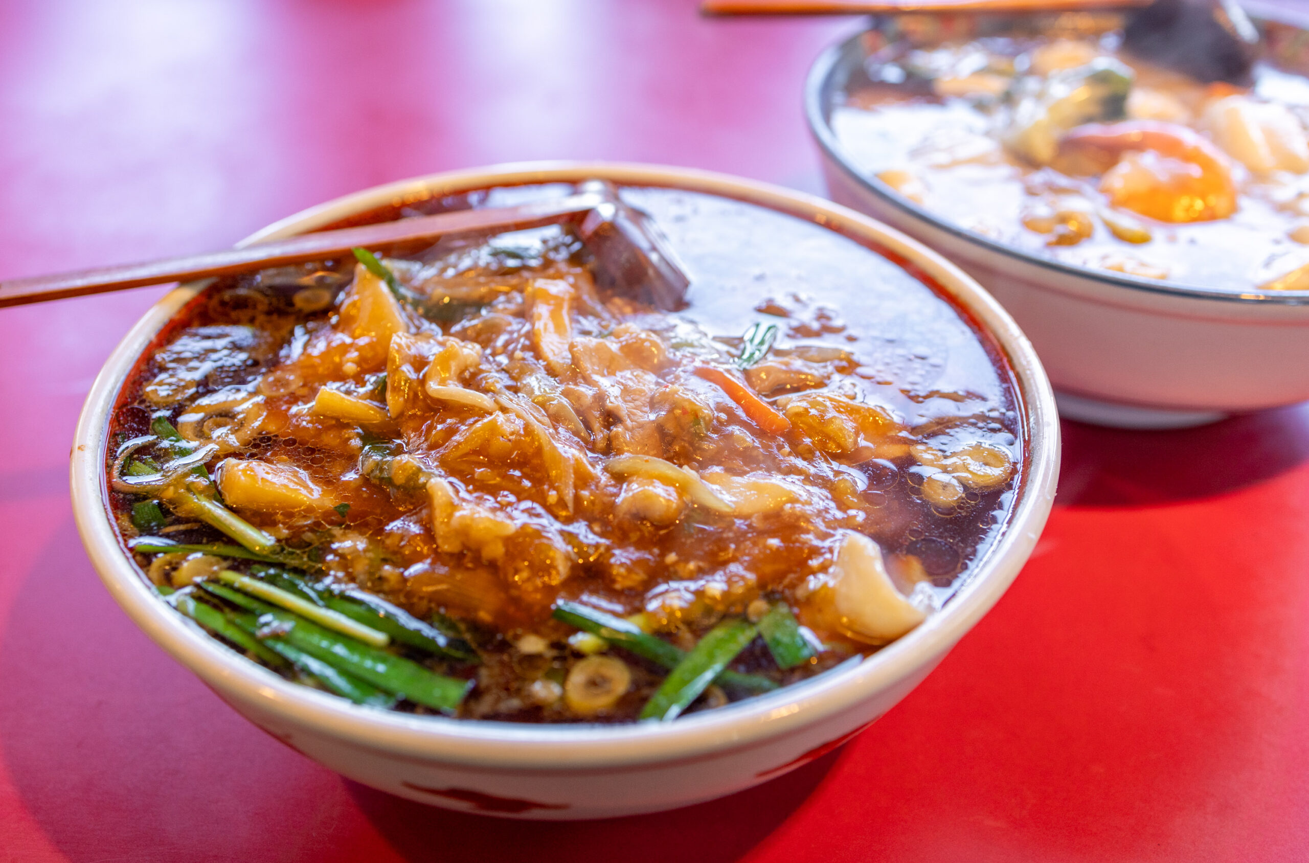 2026年、なぜ桐生はラーメン愛好家の「最終目的地」になったのか？ひもかわ文化のDnaと老舗醤油が起こした奇跡の化学反応