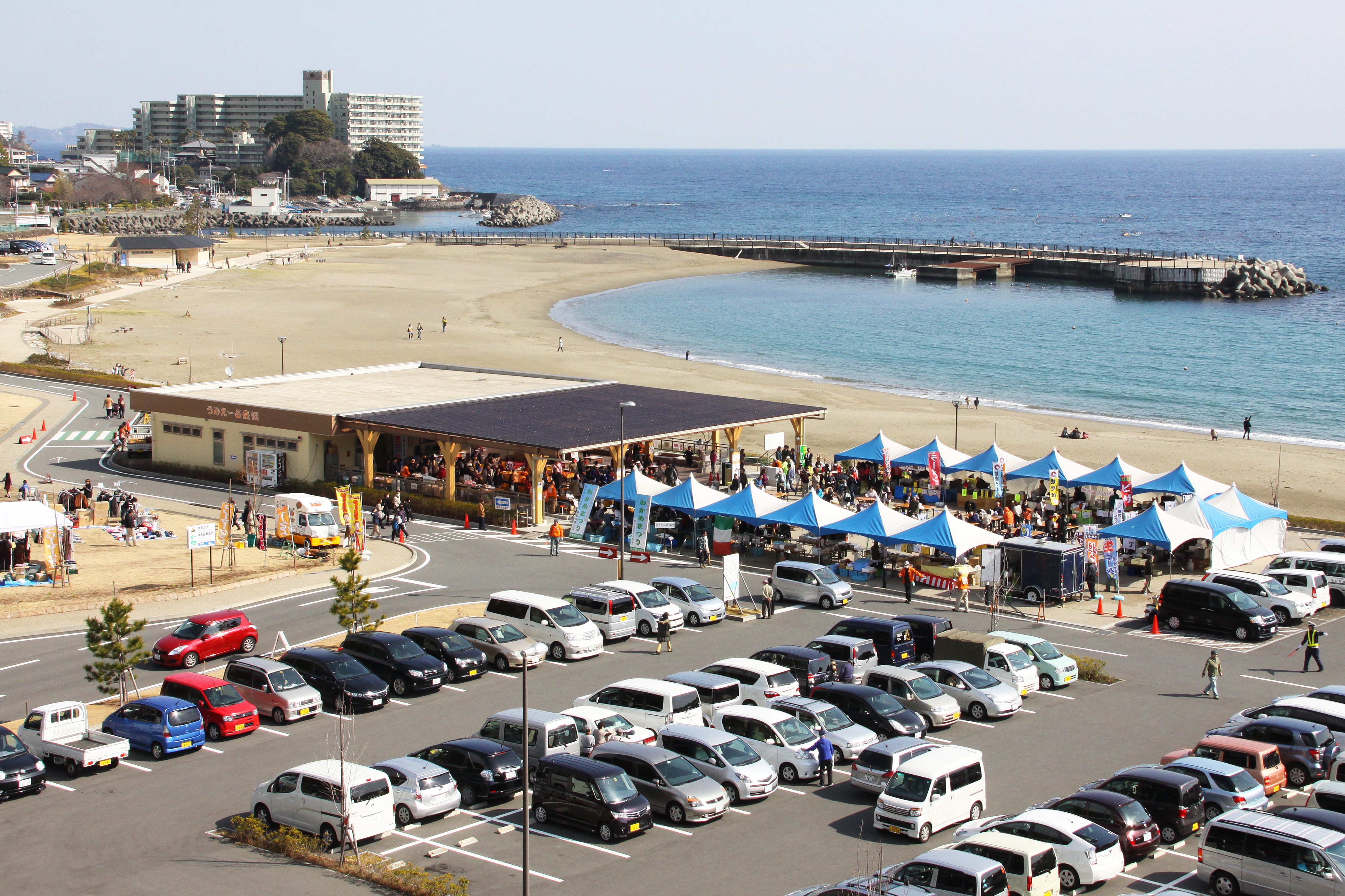 熱海海浜公園を徹底解剖！プール・釣り・花火の穴場と混雑攻略【2026】