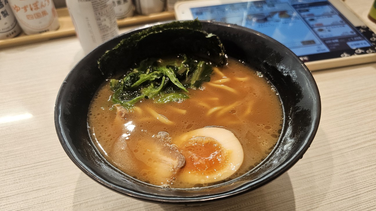 はま寿司ラーメンはなぜ旨い？まずいの噂と2026最新進化を徹底解剖