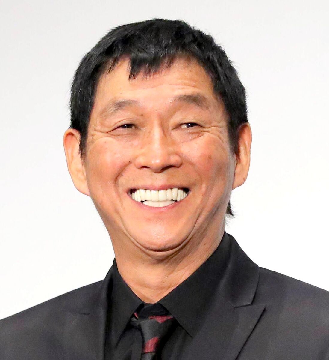 明石家さんまの年齢と衰えぬ怪物性！引退説の真相と驚異の健康哲学