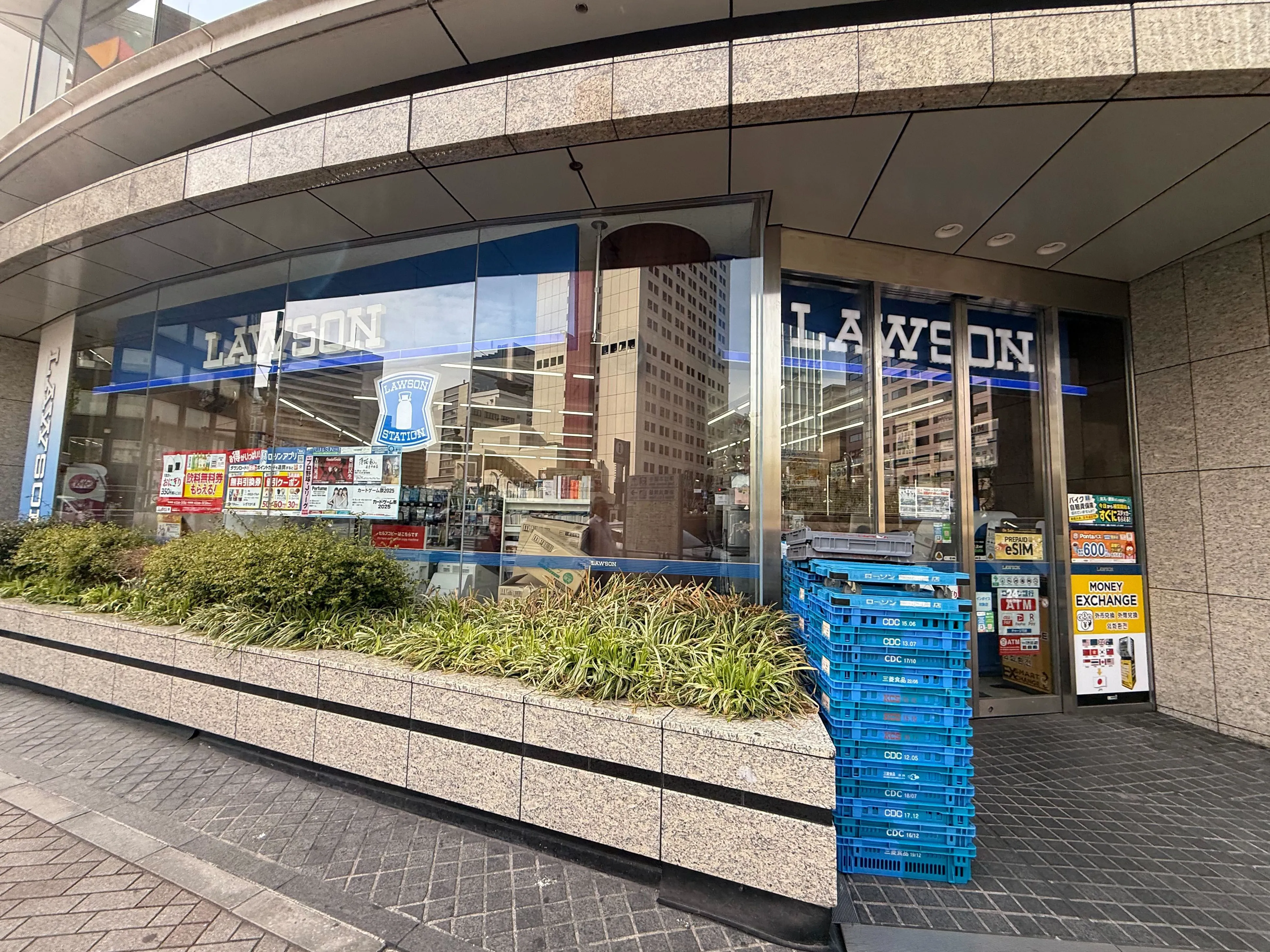 ローソン東銀座駅前店の設備事情と賢い活用術【2026年最新版】