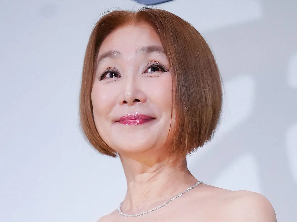 浅野温子の現在と病気休養の真相｜夫・息子との絆と2026年最新の姿