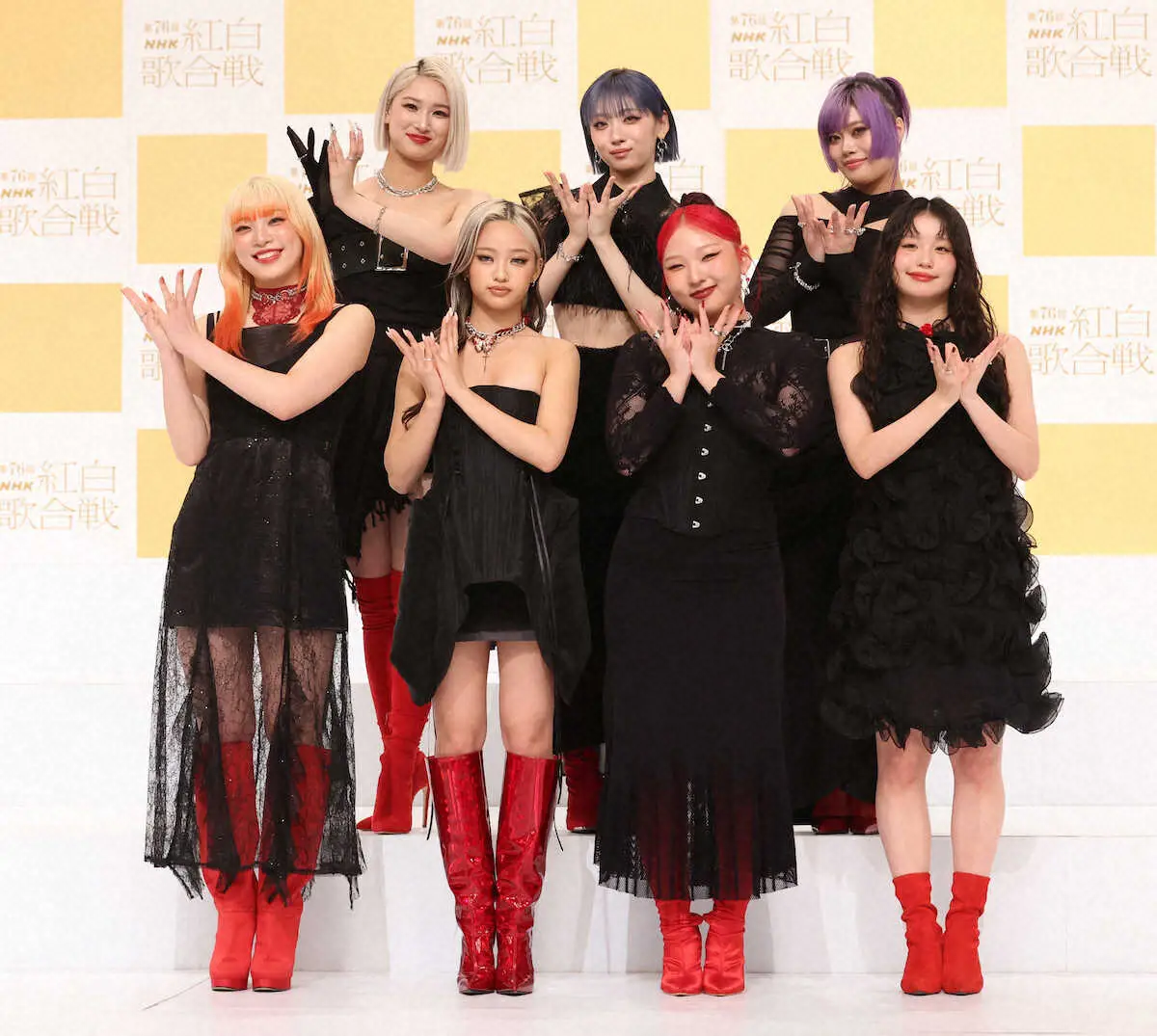 紅白出場歌手が列をなす「声の魔術師」の正体——2026年音楽シーンの覇者を育てるカリスマの指導法とは