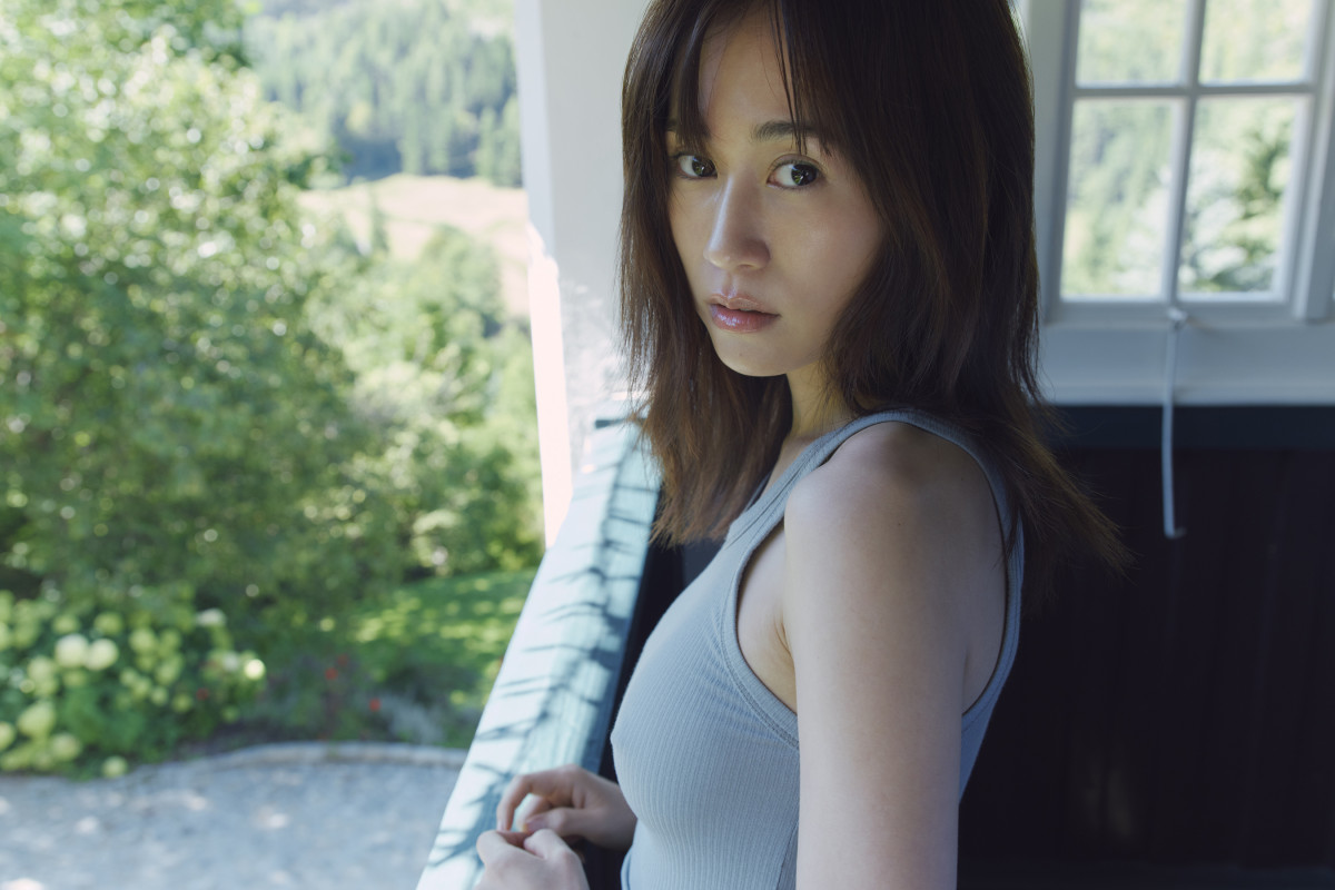 前田敦子の歴代写真集を徹底解剖！Akb時代から現在の姿まで迫る