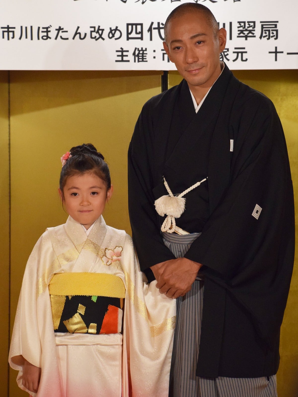 海老蔵の愛娘・れいかの現在に衝撃！母・麻央さん激似の美貌と中学校は？