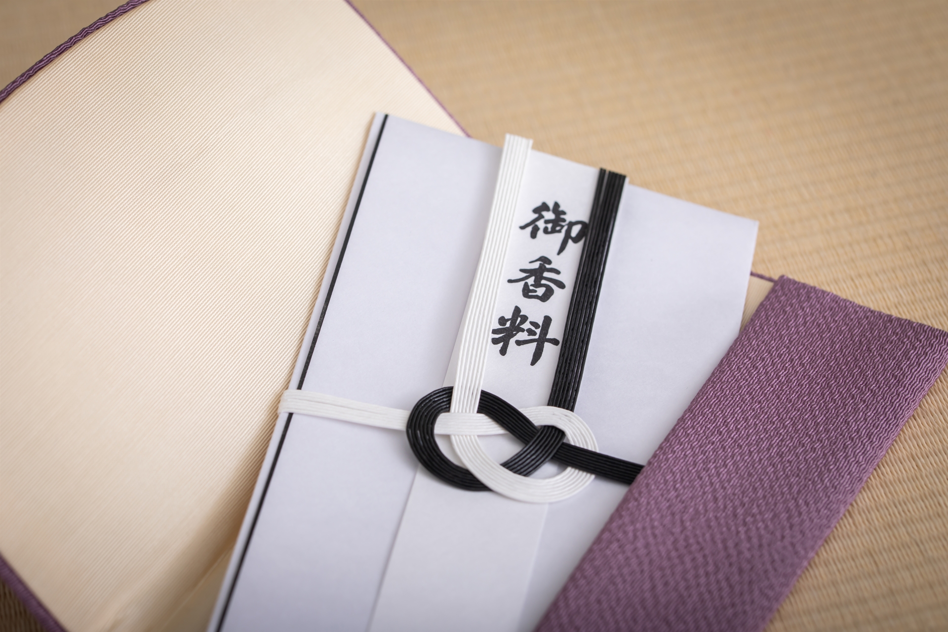 日にちが経ってからの香典表書き｜四十九日後の正解と郵送マナー