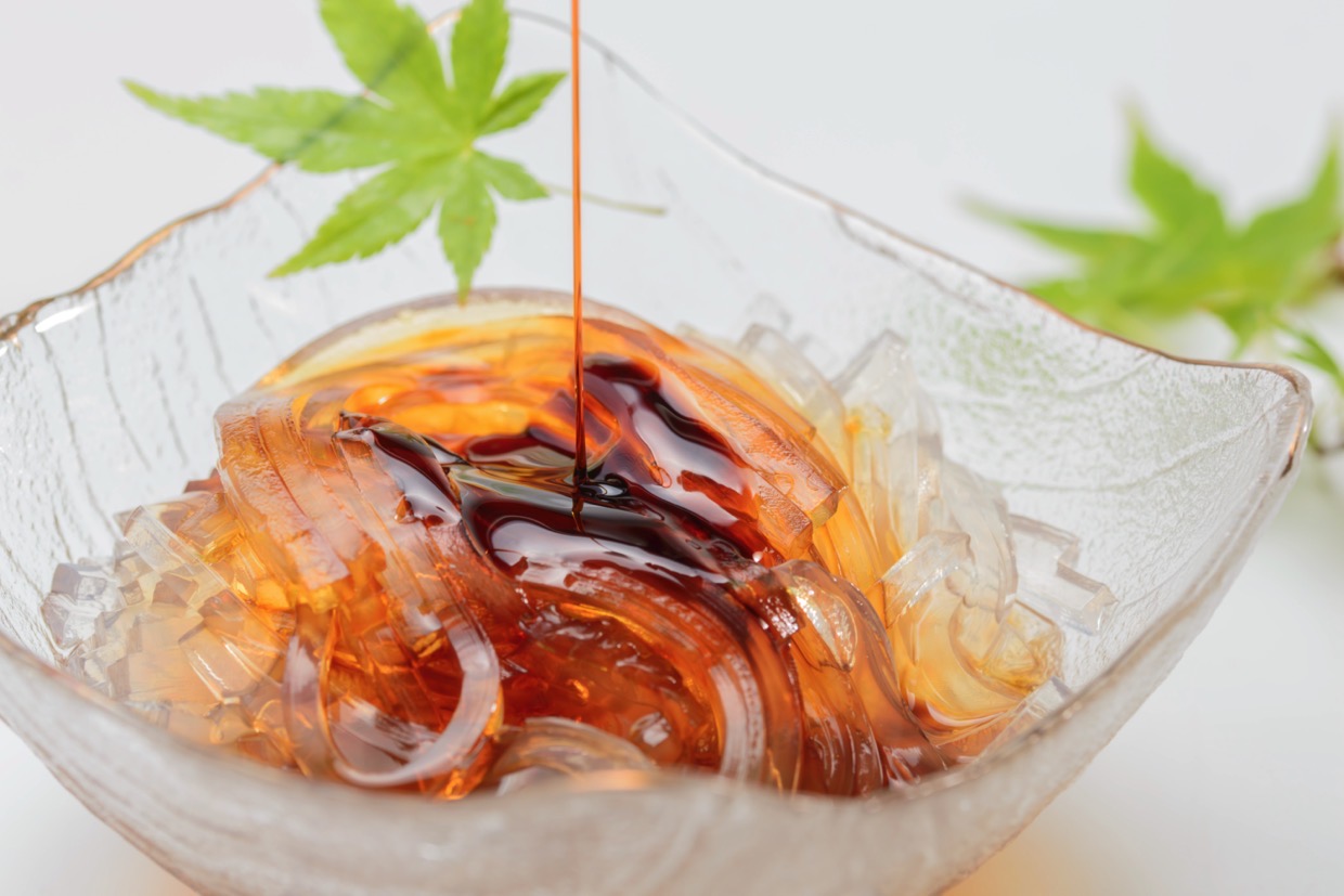 ところてんの食べ方は地域でなぜ違う？酢醤油・黒蜜の謎と絶品アレンジ術