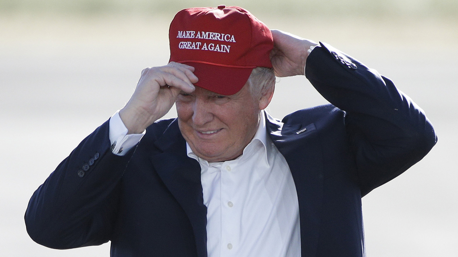 Magaの意味とは？トランプスローガンの歴史と2026年の影響を解剖