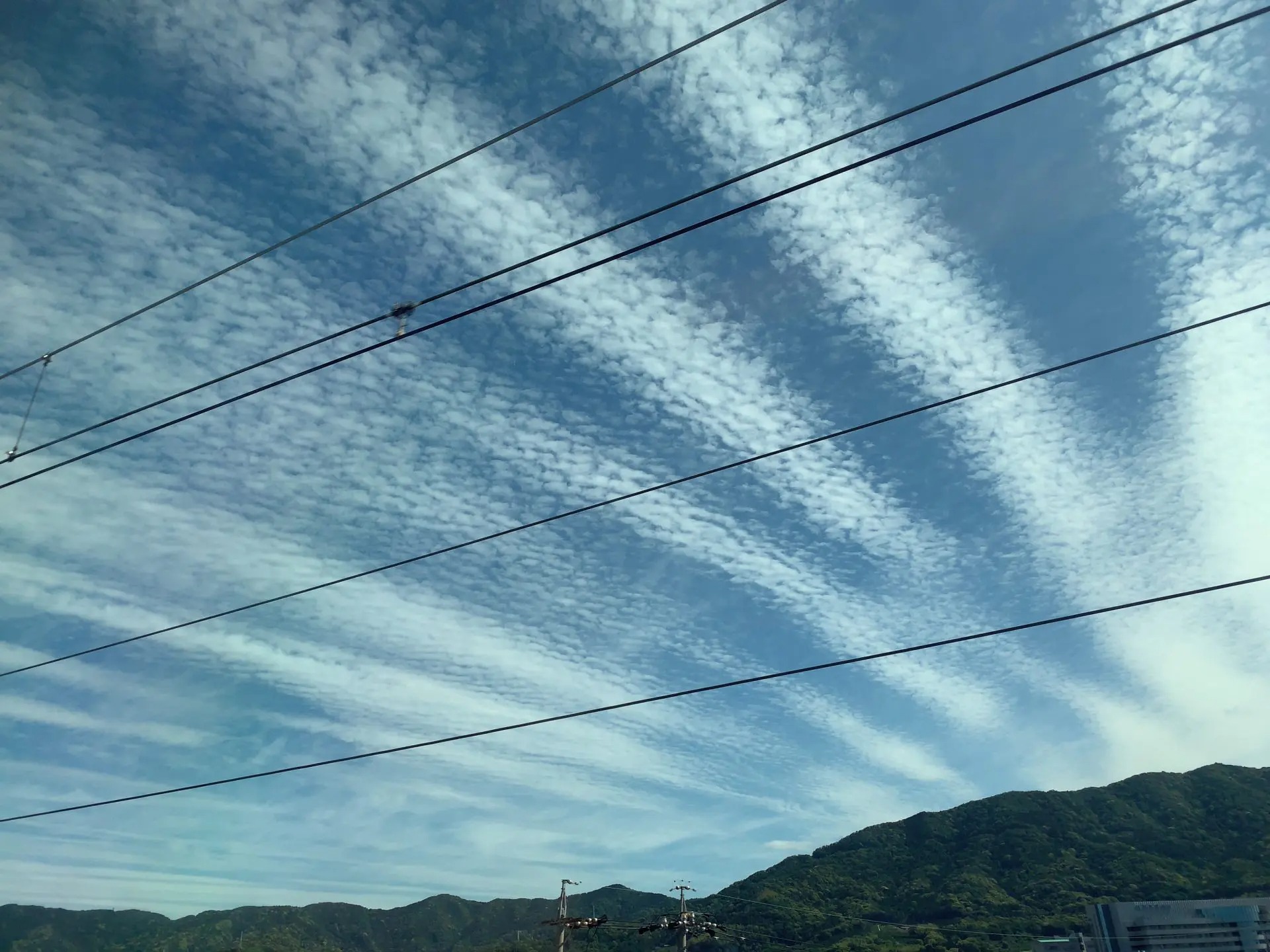 大地震の前兆は実在する？地震雲や地鳴りの真相と2026年防災基準