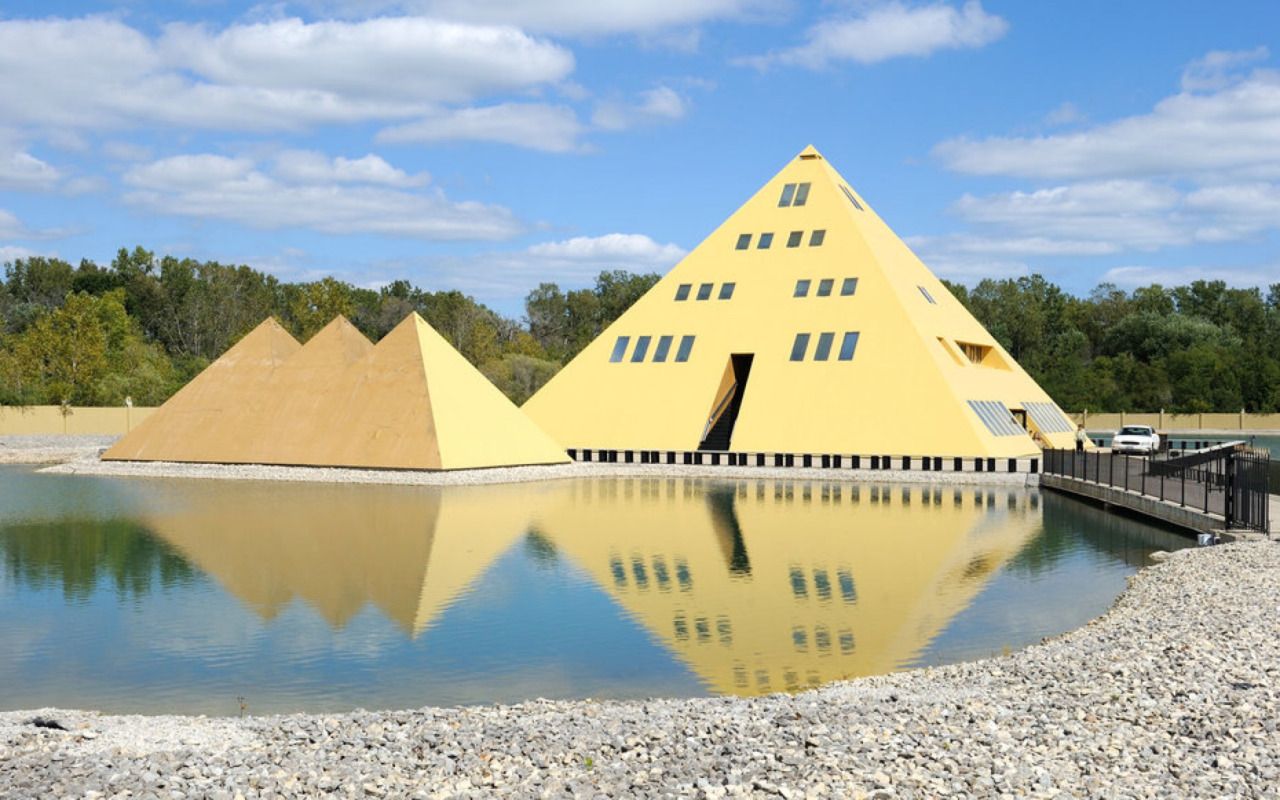 Illinois Gold Pyramid