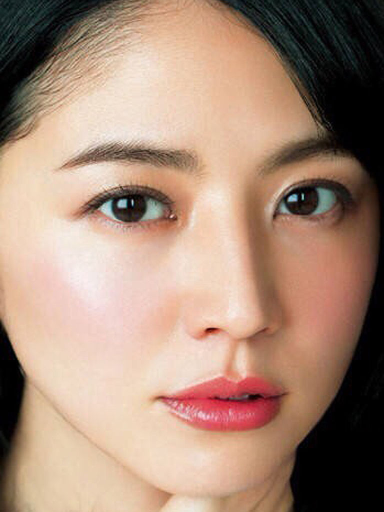 2026年最新トレンド！長澤まさみの「顔タイプ」を徹底分析——大人っぽさと愛らしさが同居する奇跡の美の秘密