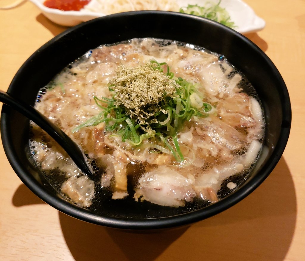 かすうどんとは？油かすの正体と発祥の歴史・大阪名物の魅力を徹底解剖