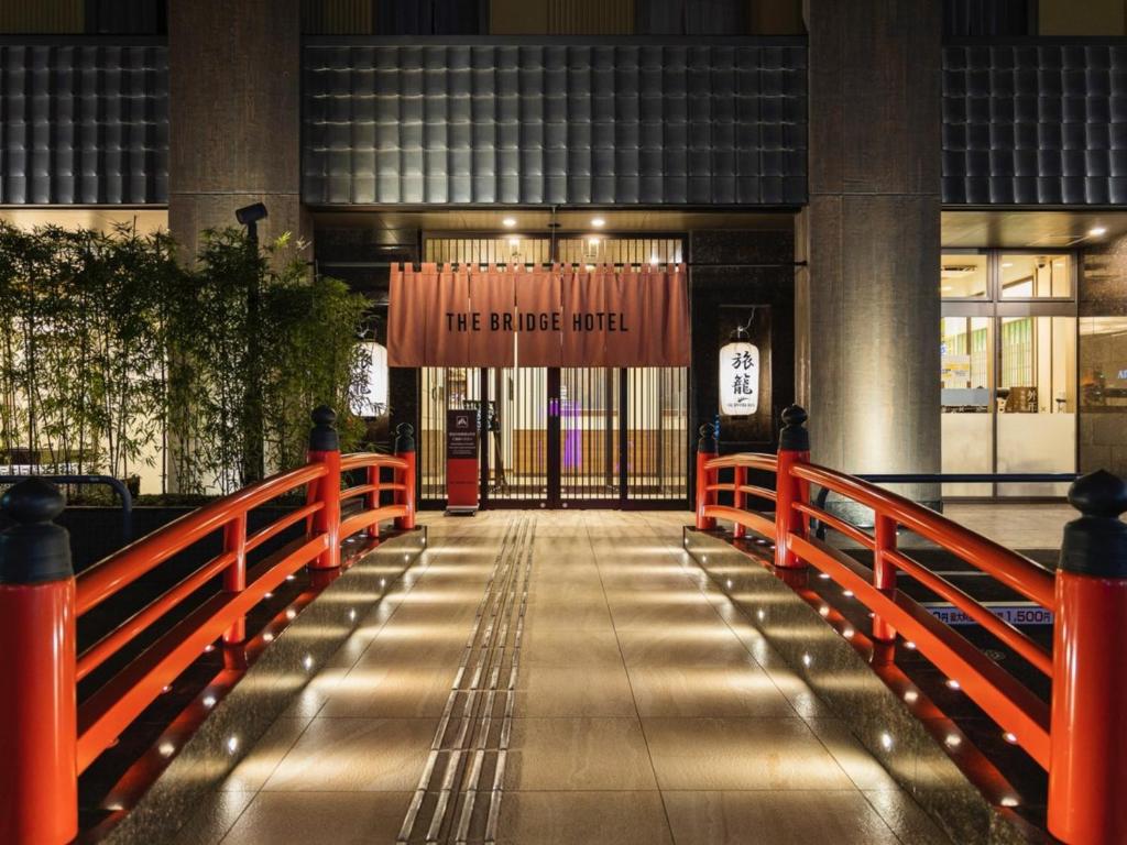 ザ・ブリッジホテル心斎橋の無料サービスと口コミ評判を徹底解剖