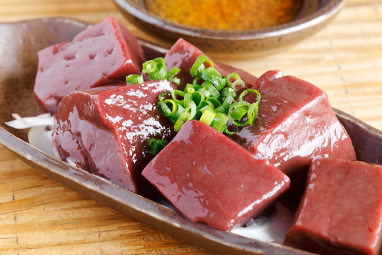 焼肉の「あかんやつ」とは？レバ刺し裏メニューの違法性と合法な代替品