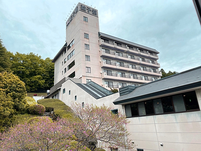 益子舘里山リゾートホテルの深層！美肌温泉と極上会席を独自取材