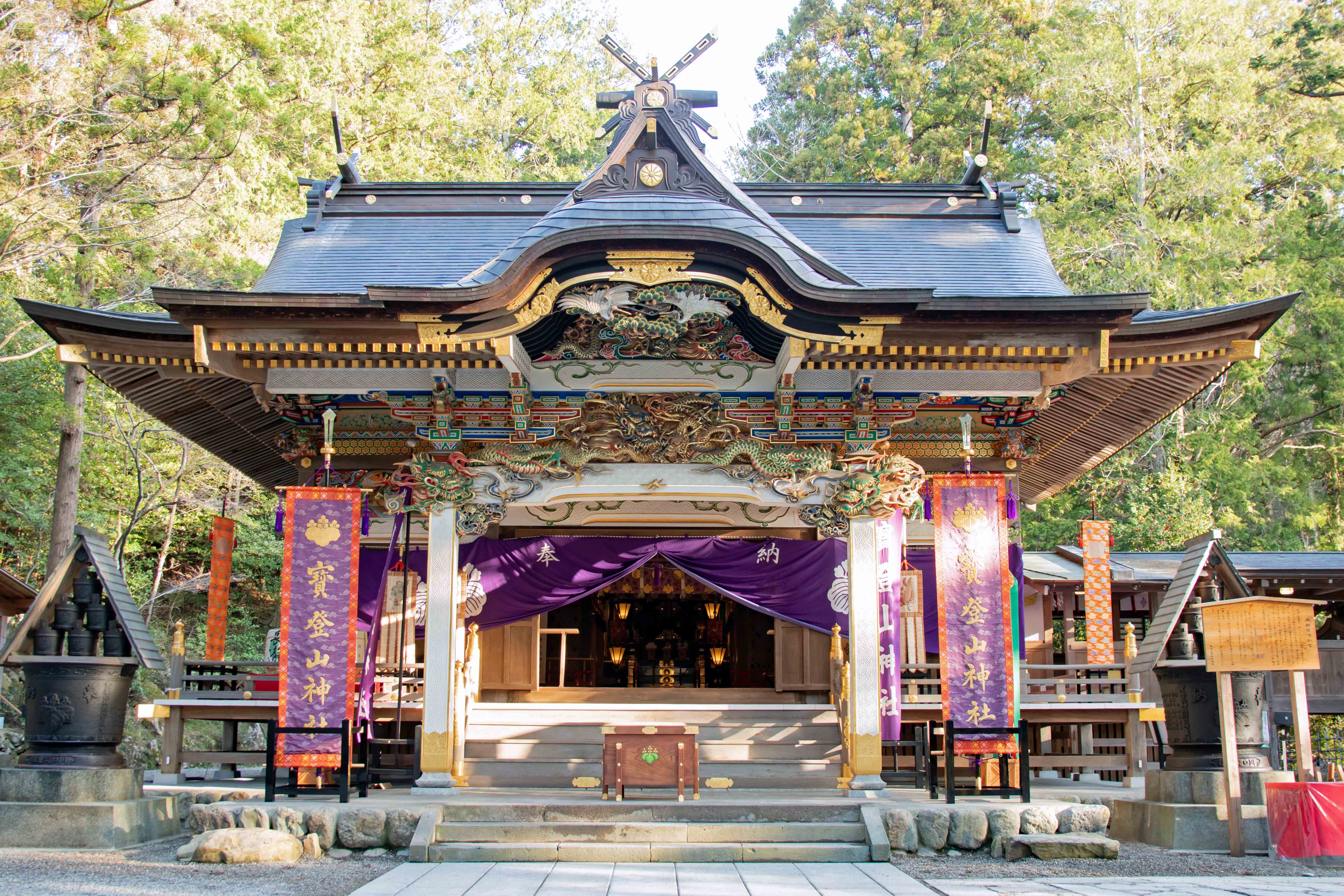 宝登山神社はなぜ宝の山？金運ご利益と奥宮・限定御朱印の最新参拝術