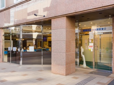 箱根・伊豆の玄関口で異変？「東横 Inn 小田原 駅 東口」がビジネス客と観光客に選ばれ続けるリアルな理由