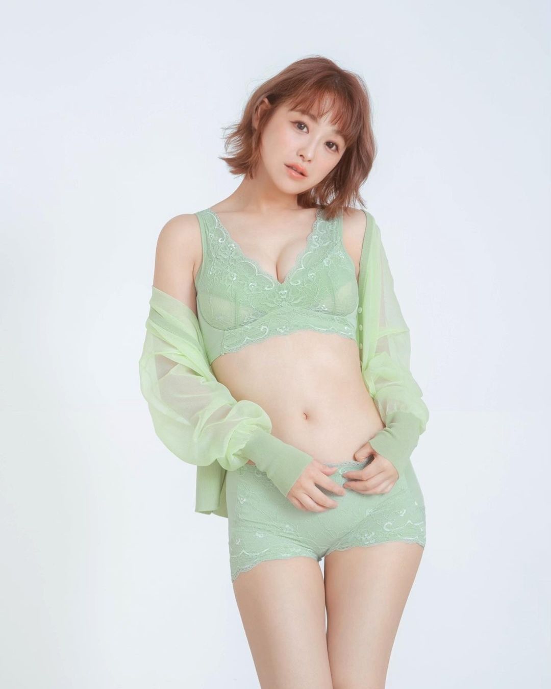 鈴木奈々が魅せる肉体美の現在地 トレーニングで手に入れた自信と輝き