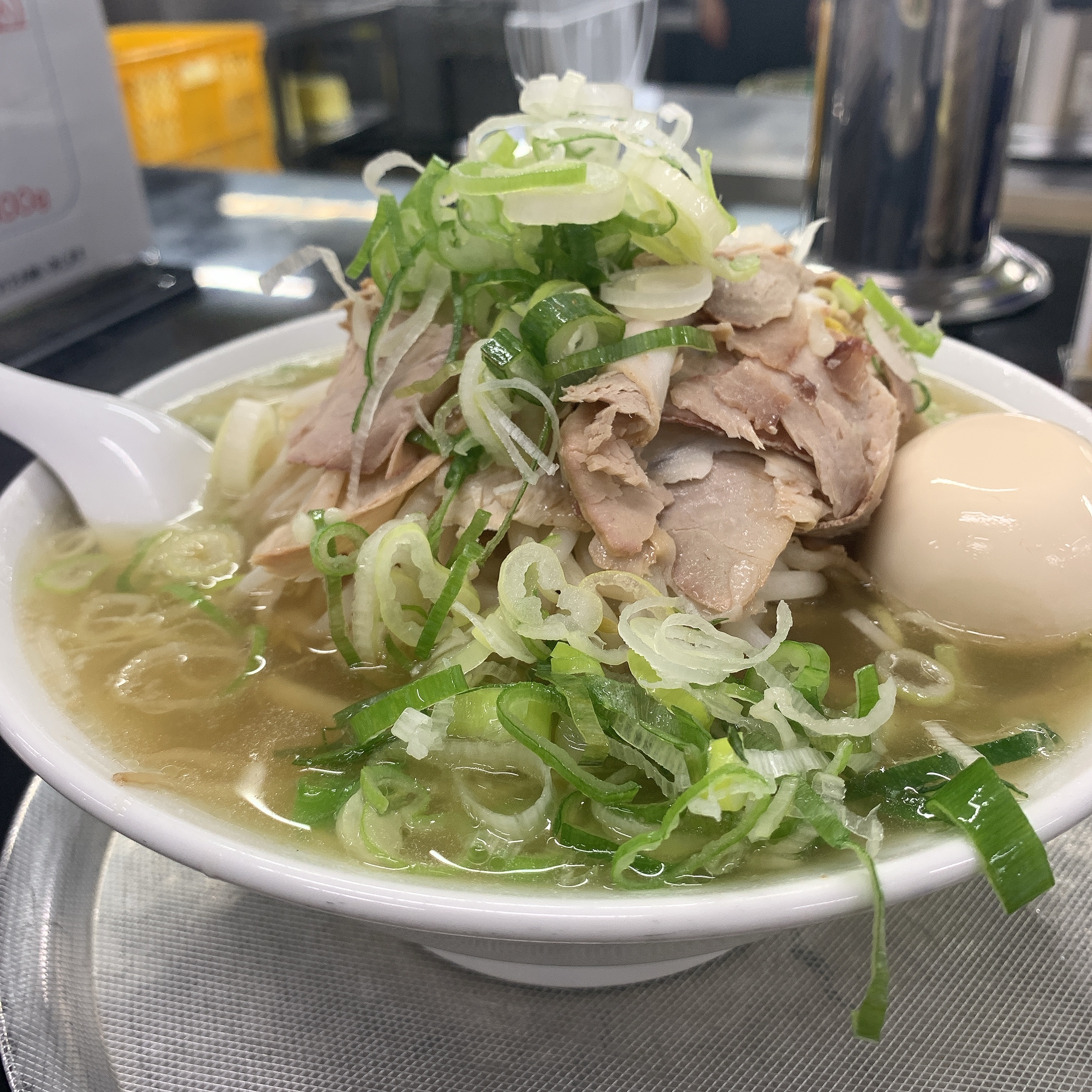 桜ラーメン笠松店が愛される理由！山盛りもやしと極上肉の真相に迫る