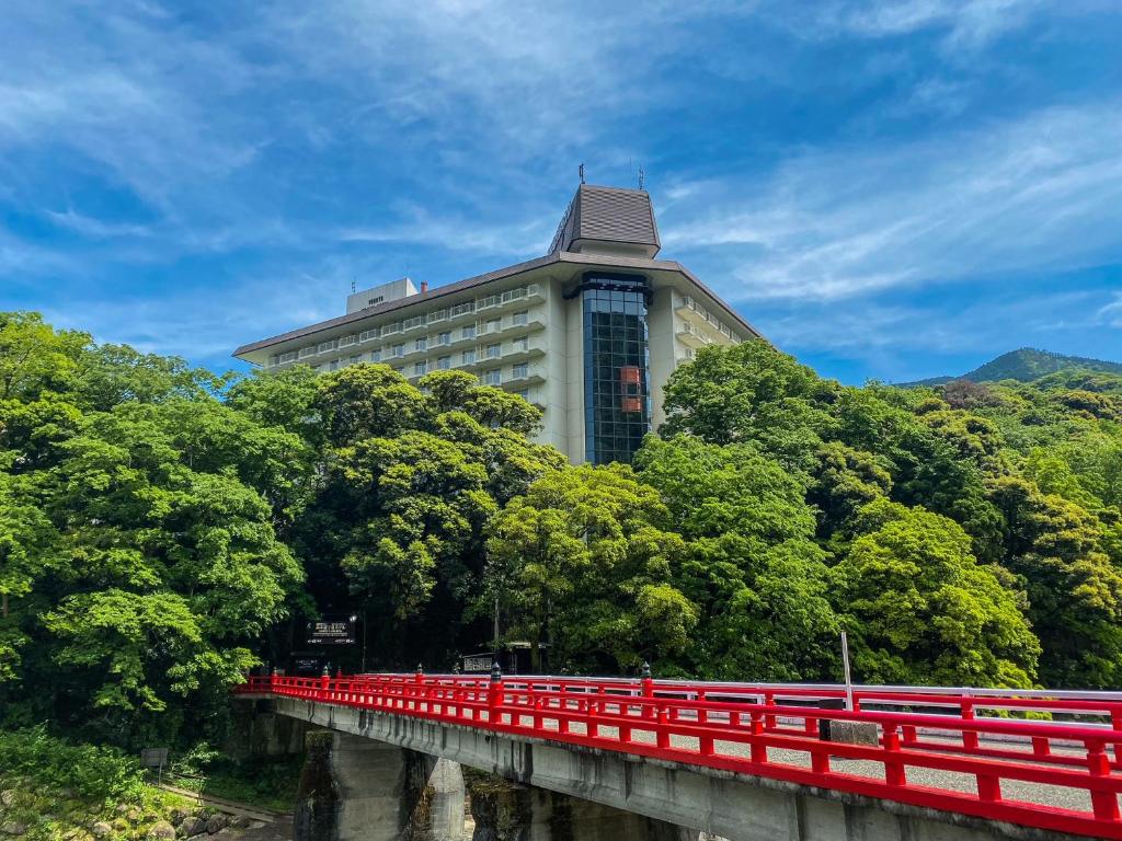 箱根湯本富士屋ホテルの真相！温泉とバイキングの評判を徹底検証