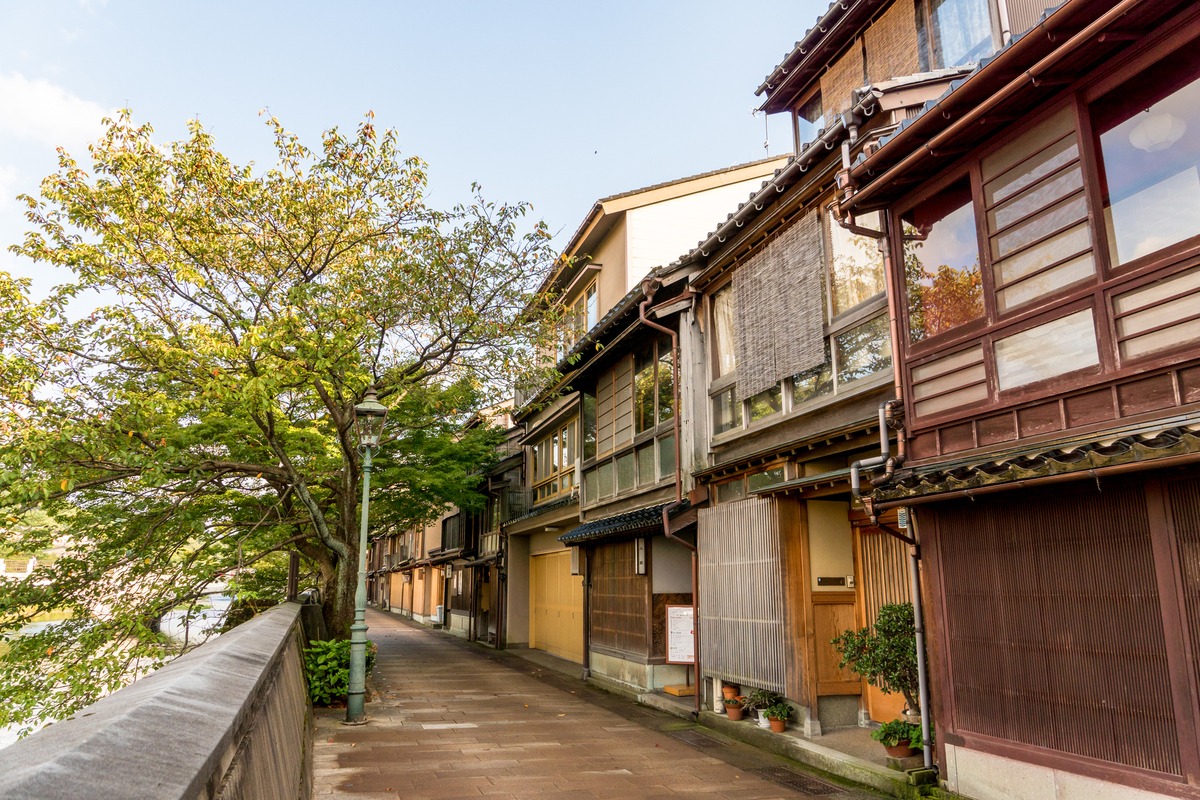 主計町茶屋街の歩き方完全ガイド！大人が選ぶ隠れ家と夜の情緒