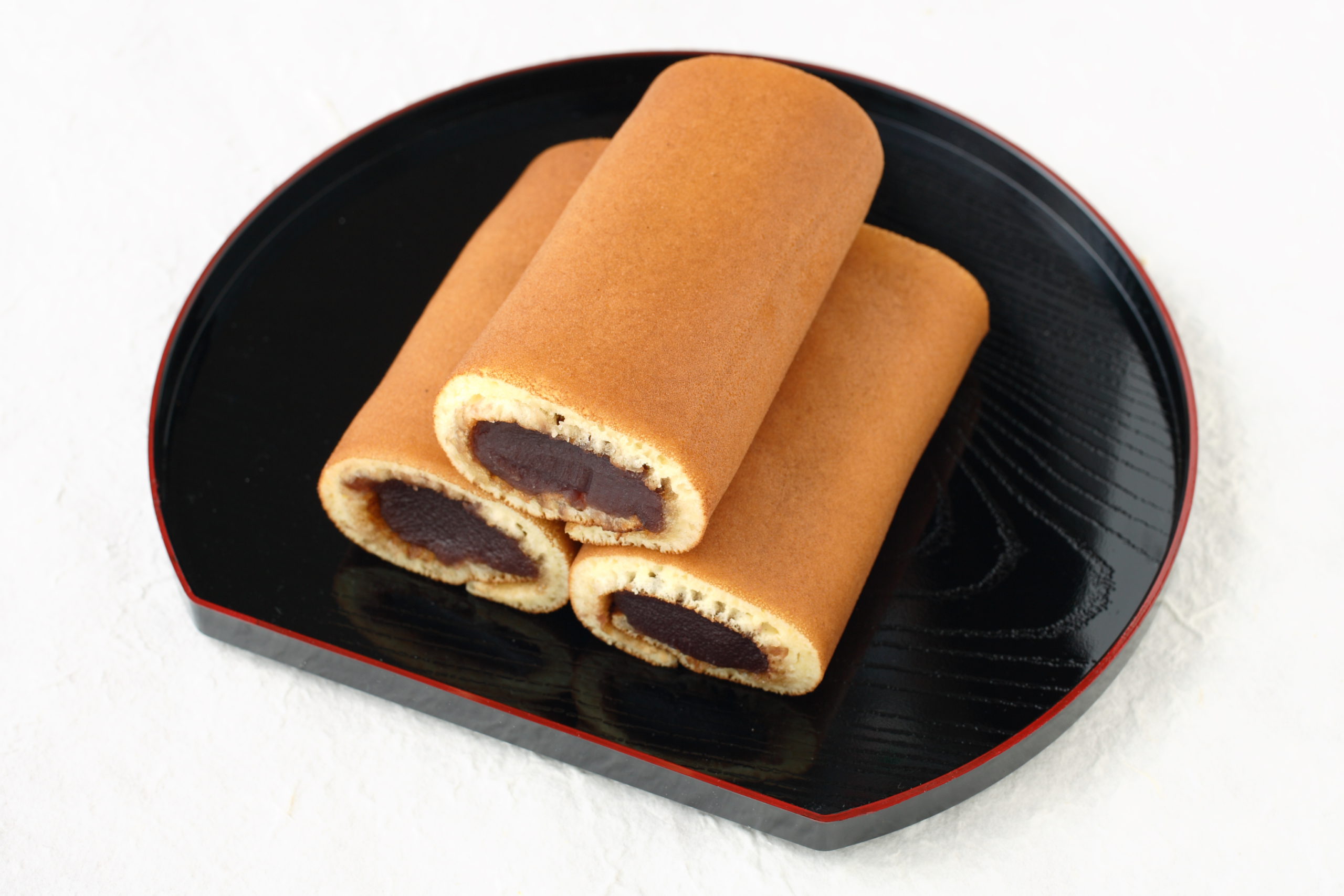 対馬名物かすまきとは？極上餡とカステラが紡ぐ伝統の味を徹底解剖