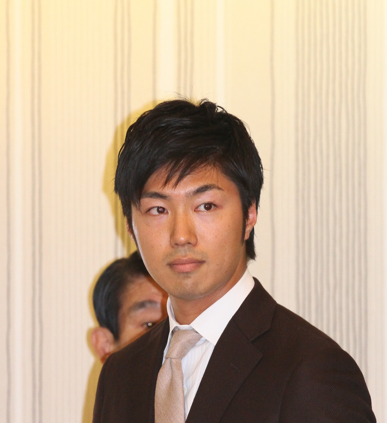 元日テレ佐藤義朗の退社理由と現在｜実家カンダハー継承と結婚の真相