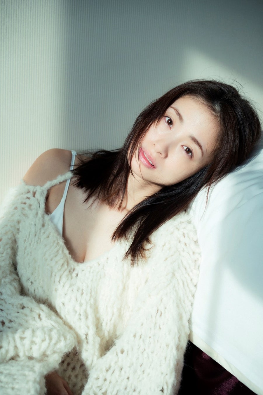 上戸彩の写真集がなぜ今再注目？歴代傑作の魅力と現在の評価を徹底解剖