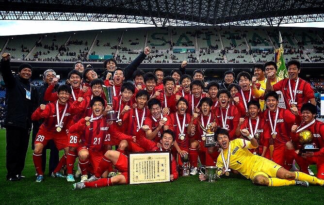 高校サッカー最前線：東福岡「赤い彗星」が拓く2026年の戦術革命と覇権への覚悟