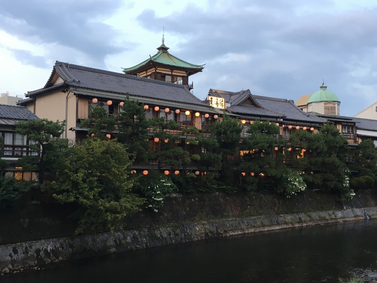 昭和の美意識が息づく木造温泉旅館「東海 館」へ——伊東温泉の象徴が2026年に魅せる新たな歴史と現代の交差点