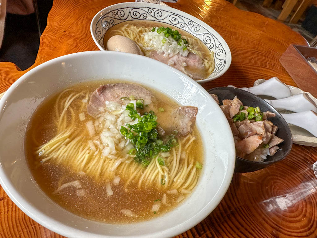 【2026年】栄町ラーメンの真実！深夜の行列と地元民絶賛の隠れ名店