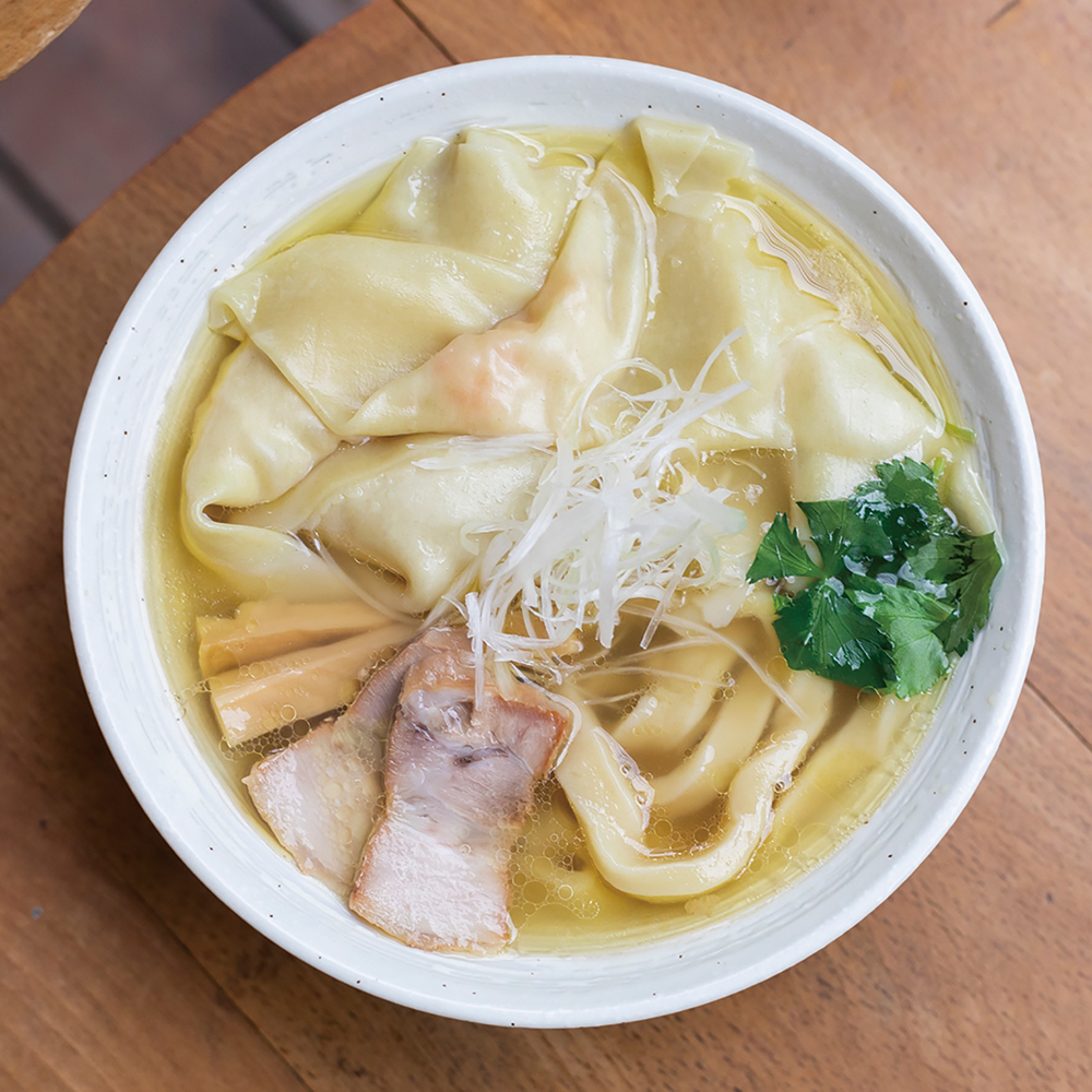 下北沢「純手打ち 麺と未来」行列必至の極太もちもち麺、その人気の真相を徹底解説