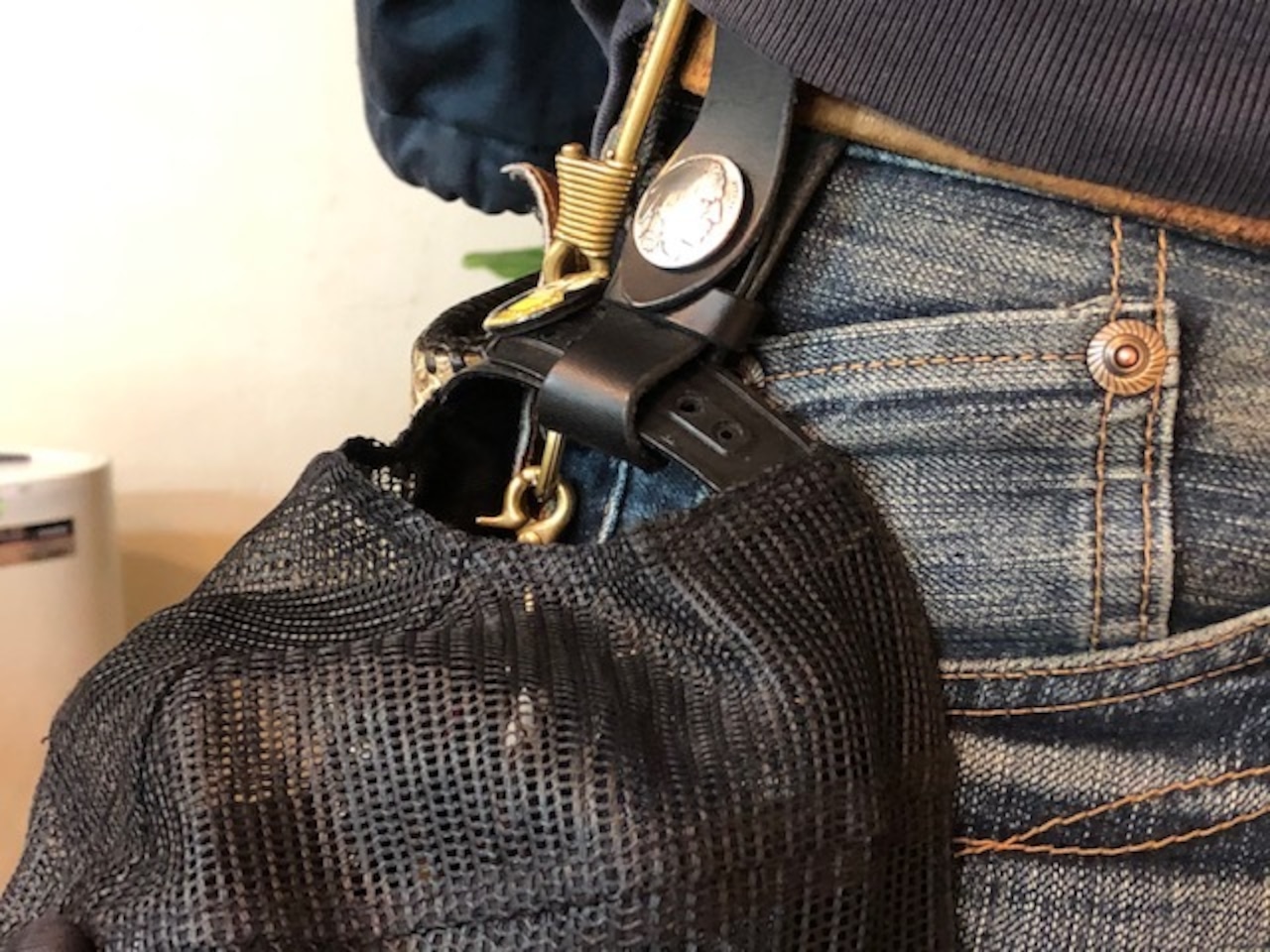バイク用キャップホルダー決定版！走行中に飛ばない選び方と最新評判