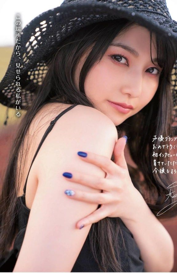 雨宮天の色気や美脚が話題の真相！写真集・ライブ衣装の反響を徹底解剖