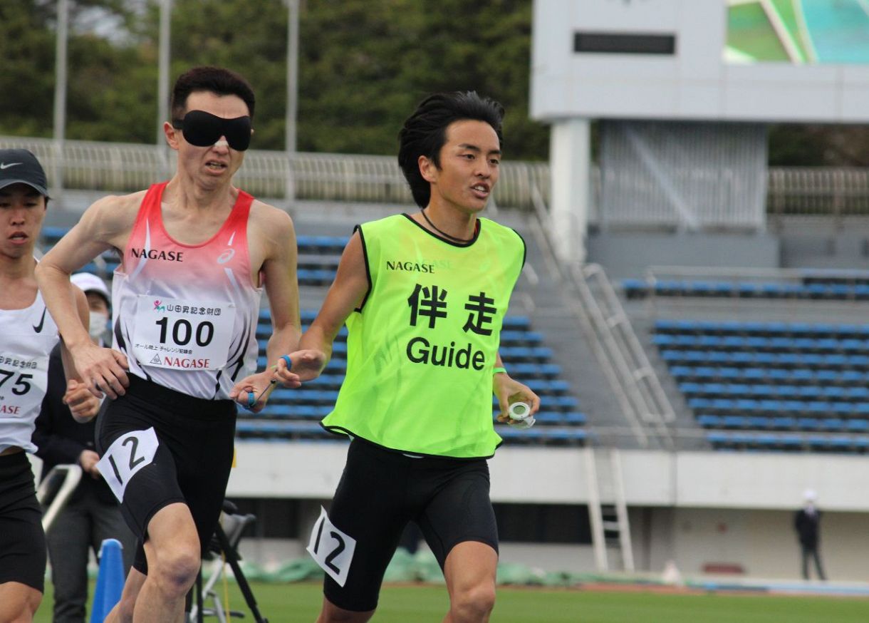 伴走者とは？指導役との違いやビジネス・スポーツでの役割を徹底解剖