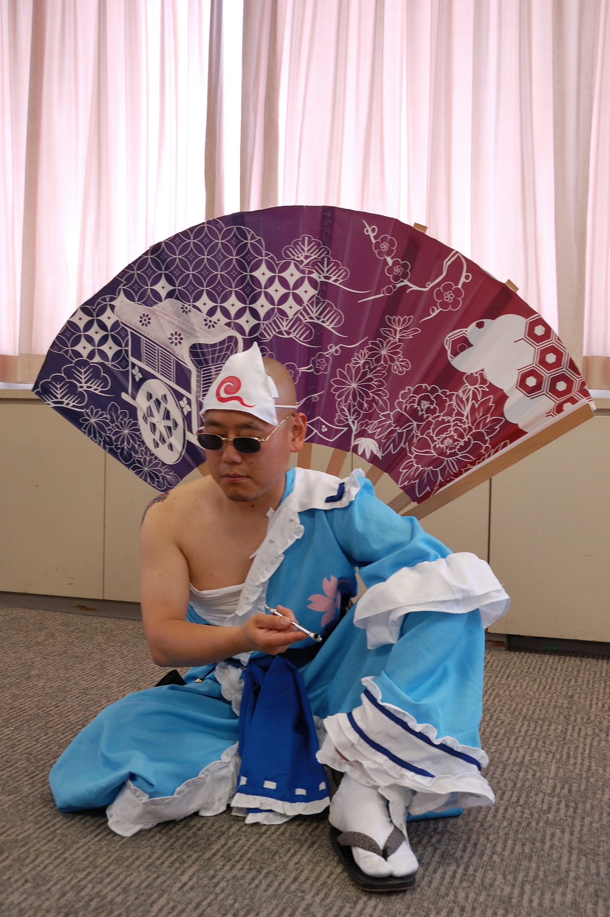 男性の東方コスプレ完全ガイド！人気キャラ・女装メイクから規約まで