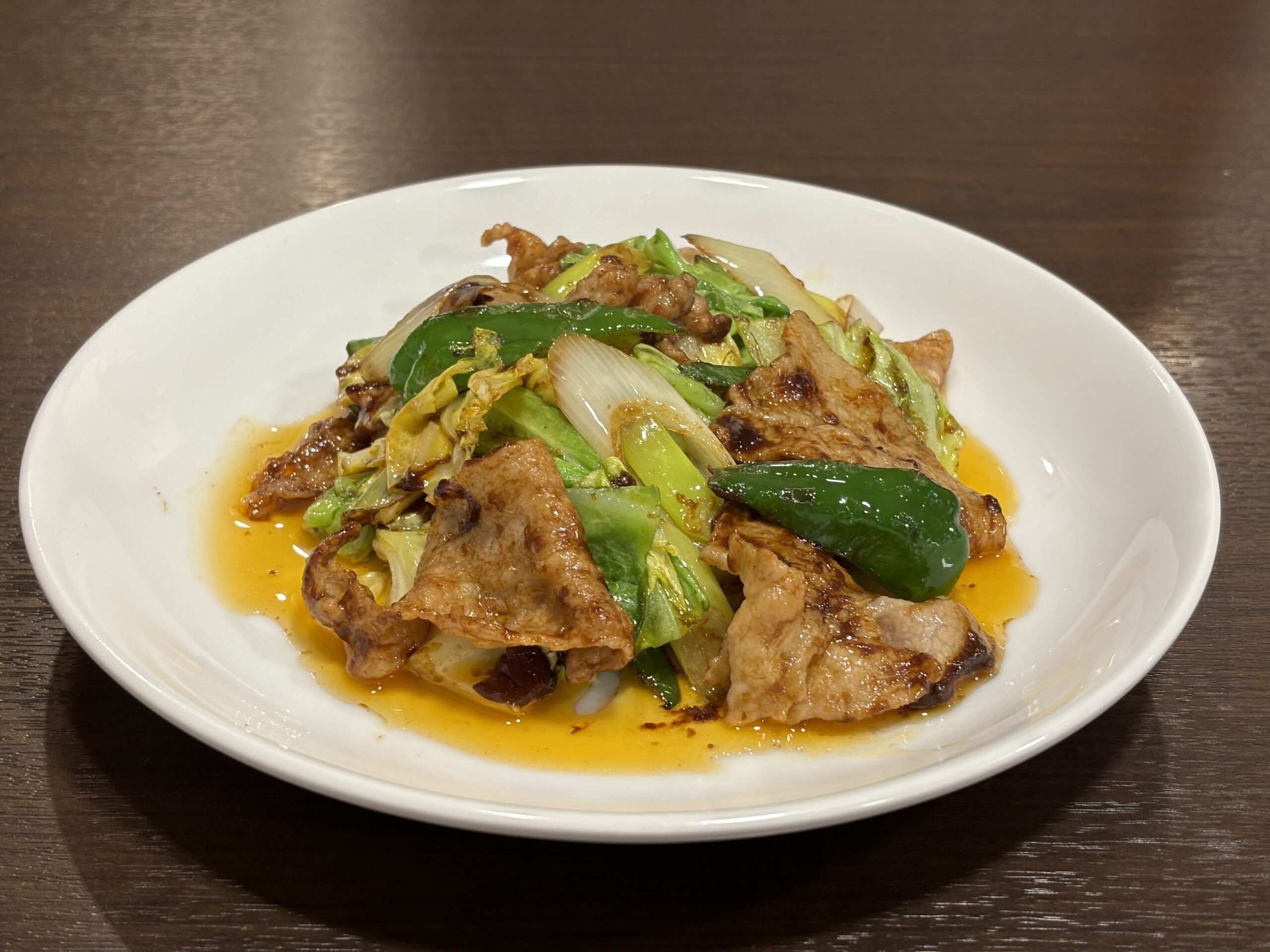 渋谷喜楽の行列はなぜ途切れない？焦がしネギともやし麺の真髄に迫る