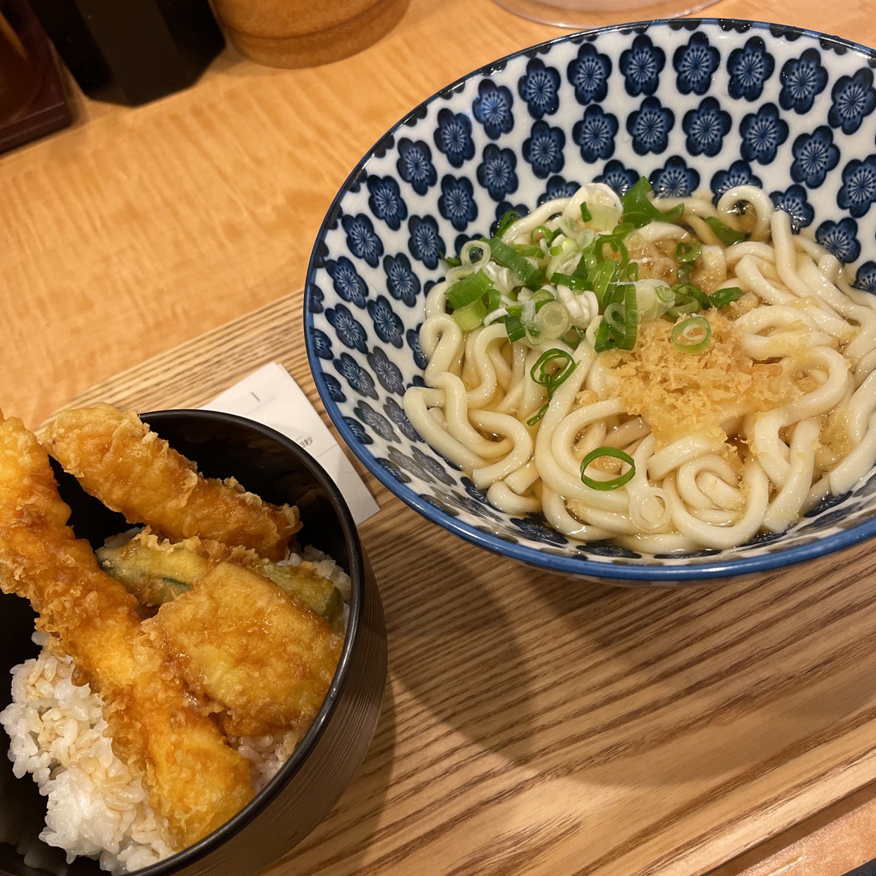 うどんのそうまや行列の真相！肉汁うどんが驚愕の人気を誇る理由