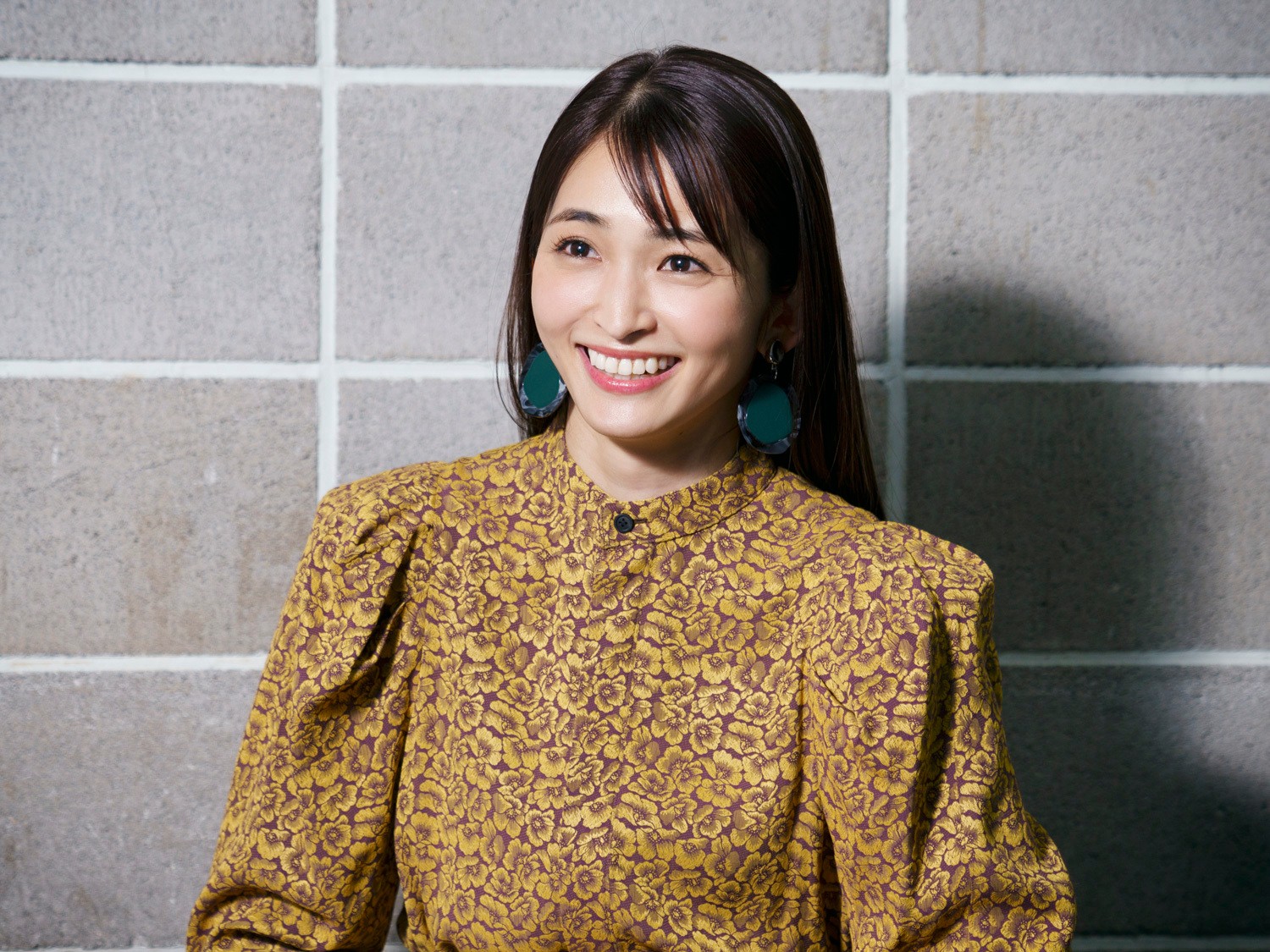 30代の覚悟、表現者・岡本玲の現在地。型を破り進化し続ける「真の女優魂」に迫る
