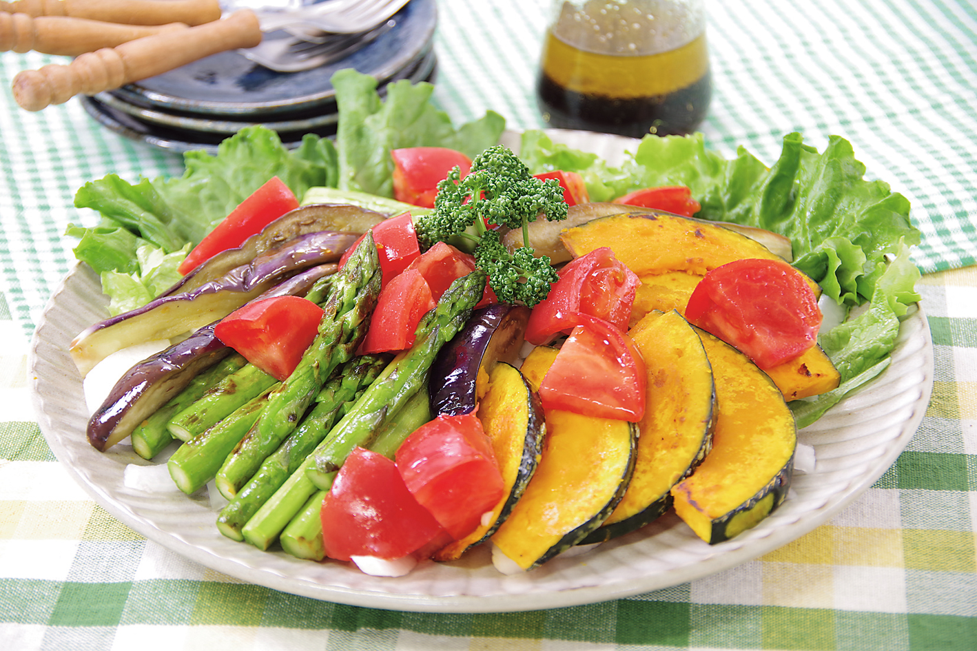 夏野菜のサラダ決定版！プロ級に化ける黄金比と絶品レシピ2026