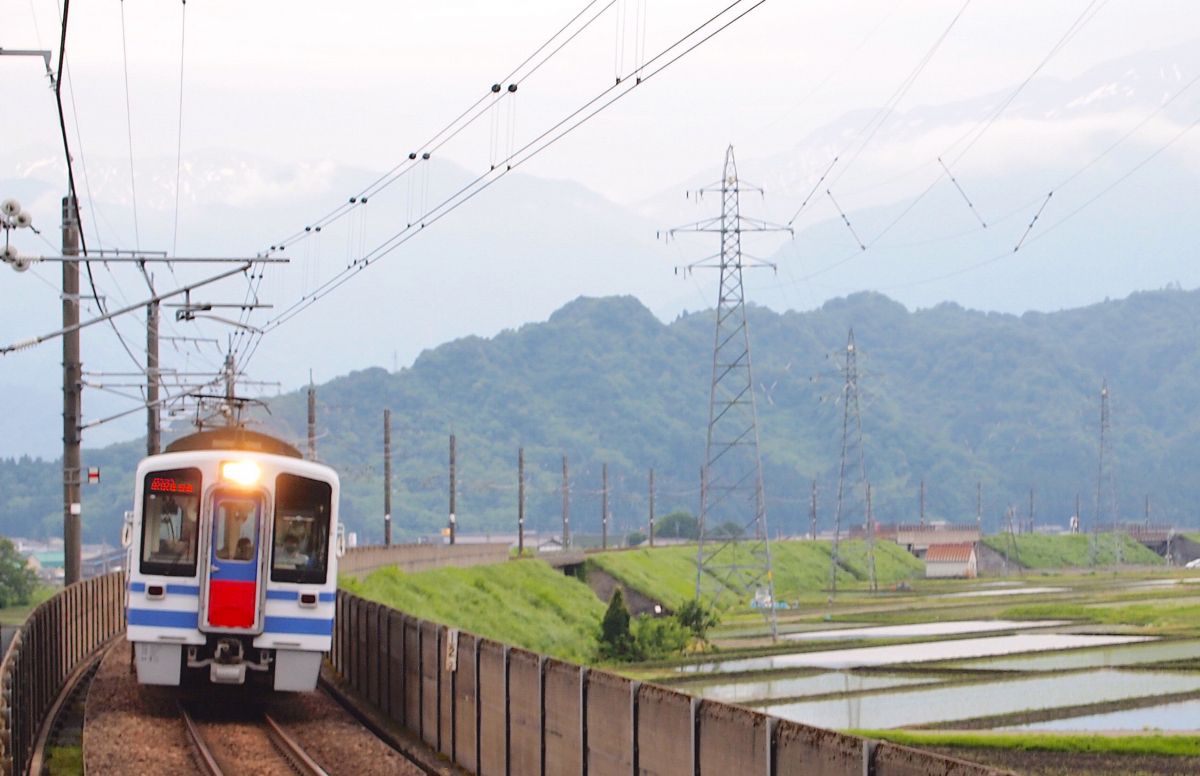 最高速160Kmの栄光から激変！ほくほく線の現在と赤字存続の真相