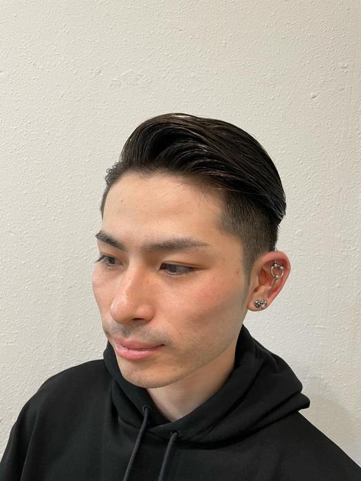 男の格を上げる洗練の七三分け、ビジネスと個性を制する新基準