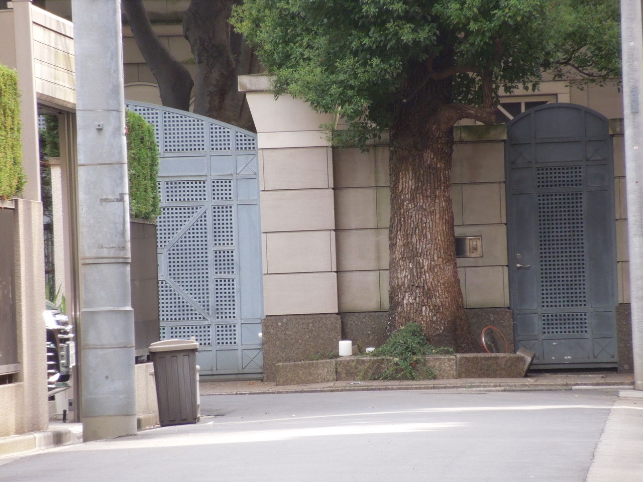 【驚愕】孫正義の麻布の家は総工費数百億？地下ゴルフ場の真相を徹底解説