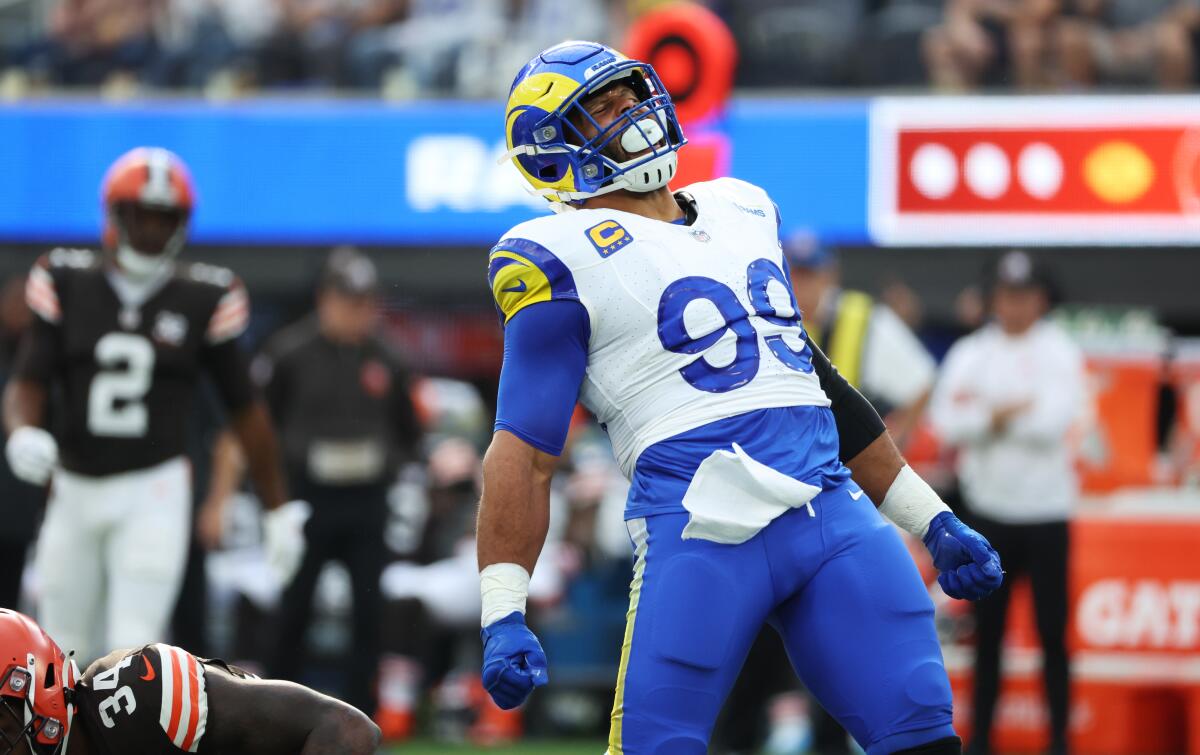 Aaron Donald’s $20M Rams Comeback Deal: Salary, Incentives, and Net Worth